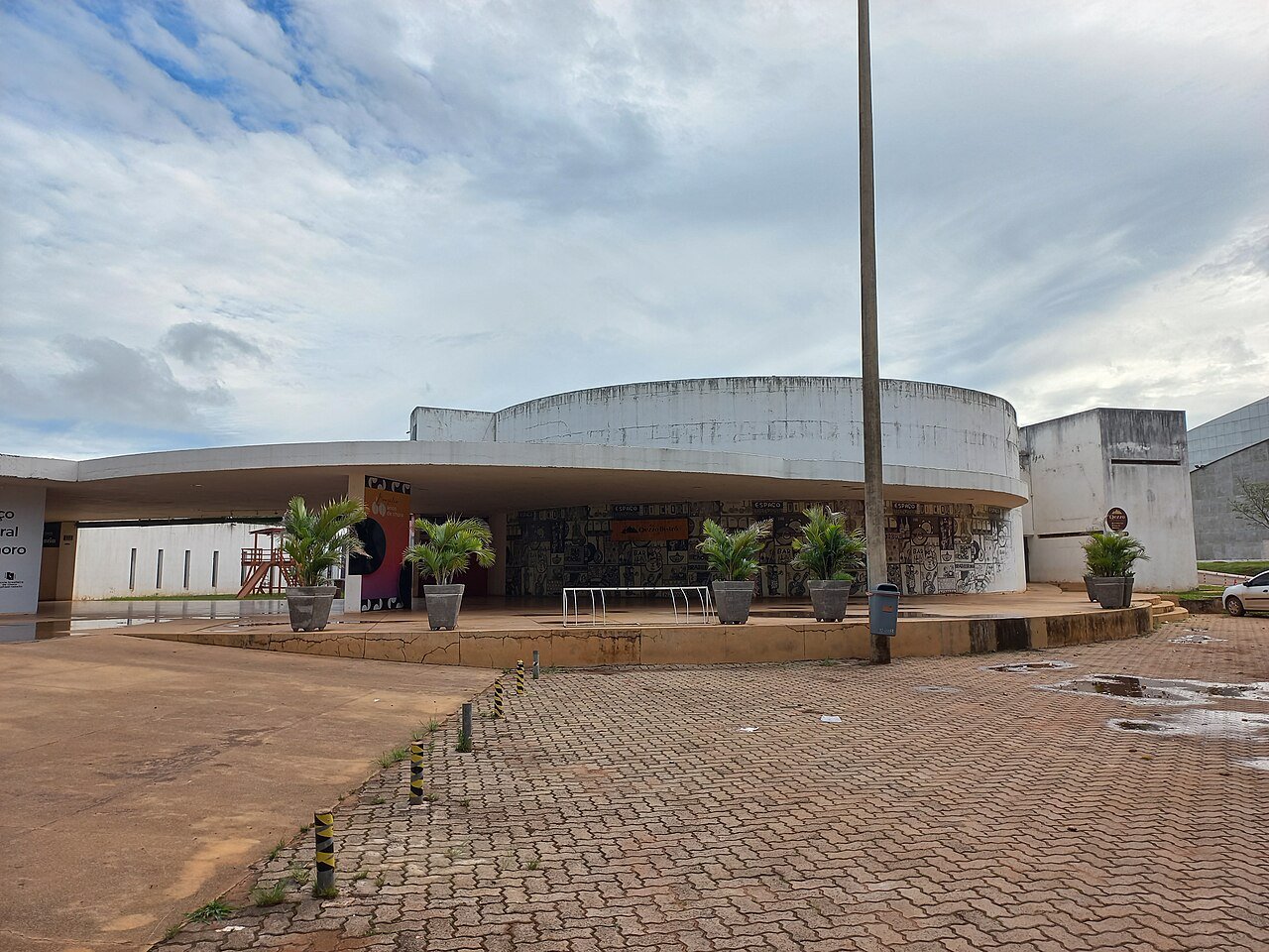 Fachada do Espaço Cultural do Choro, no Eixo Monumental, em Brasília