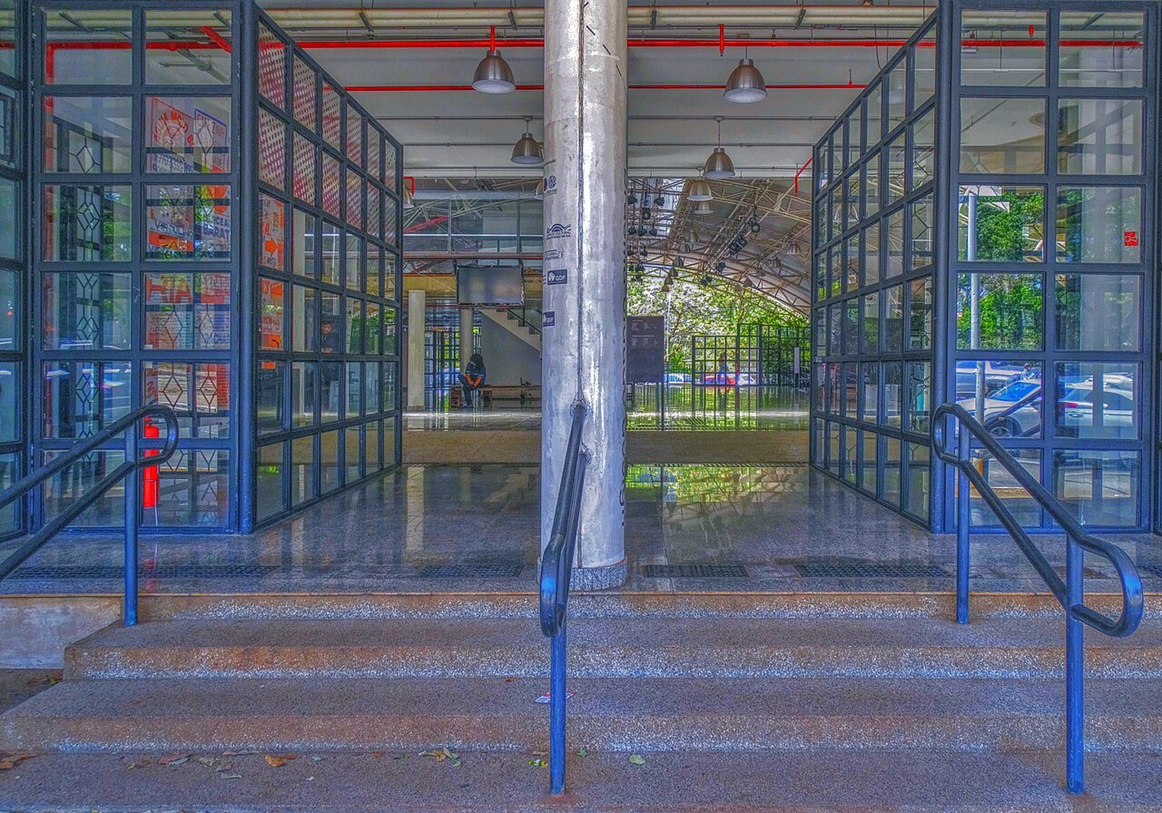 Entrada principal do Espaço Cultural Renato Russo, na 508 Sul, em Brasília